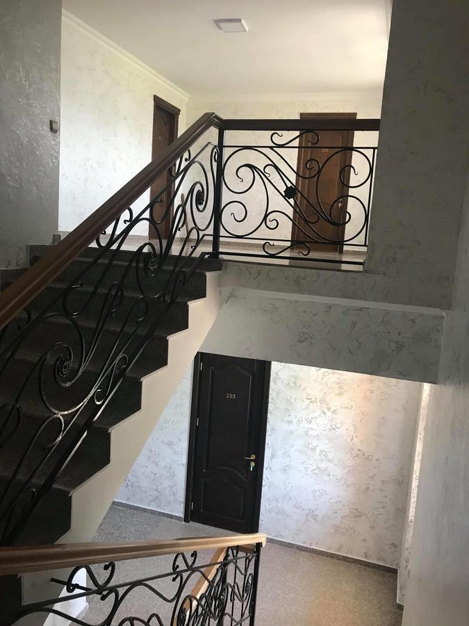 Nani'S Sweet Home Батуми Экстерьер фото