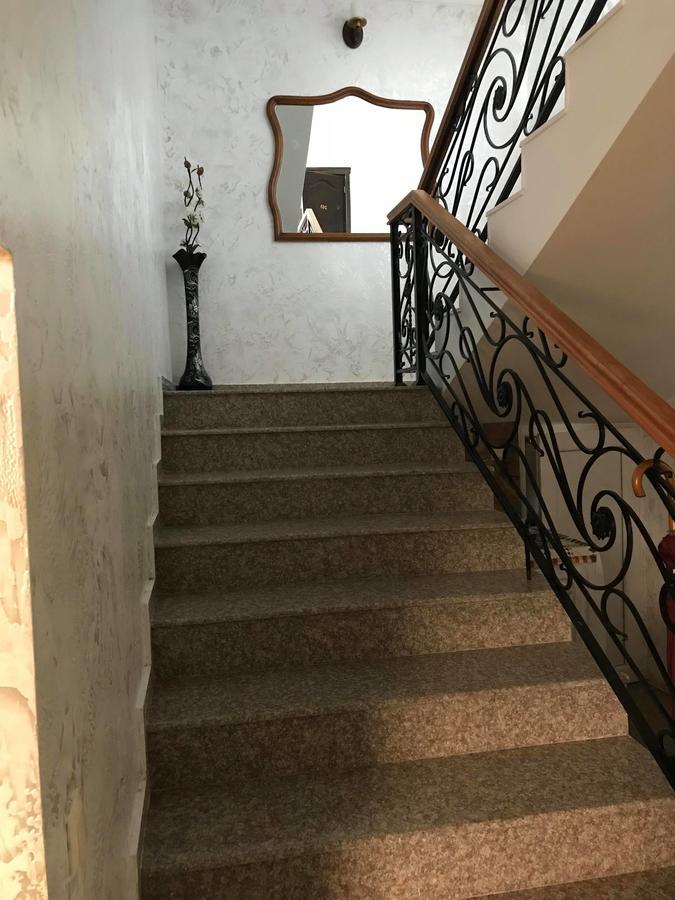 Nani'S Sweet Home Батуми Экстерьер фото