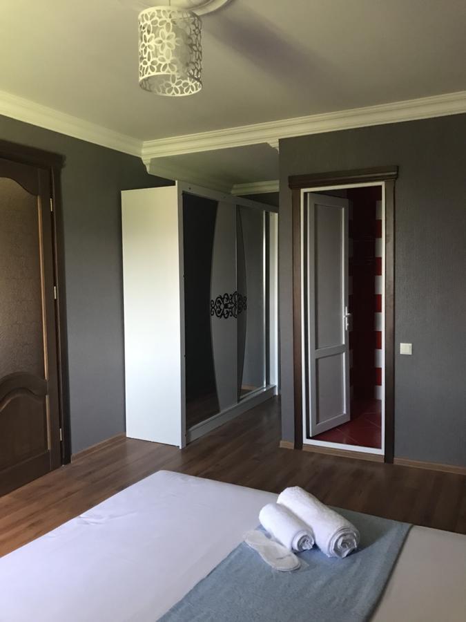 Nani'S Sweet Home Батуми Экстерьер фото