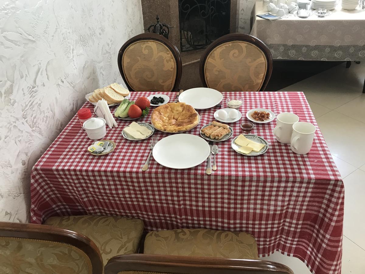 Nani'S Sweet Home Батуми Экстерьер фото