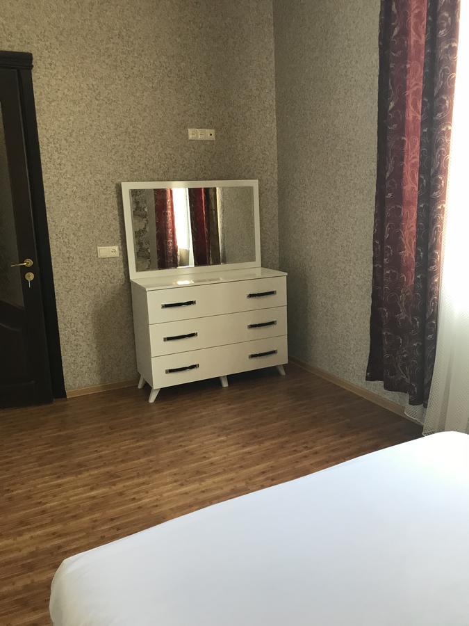 Nani'S Sweet Home Батуми Экстерьер фото